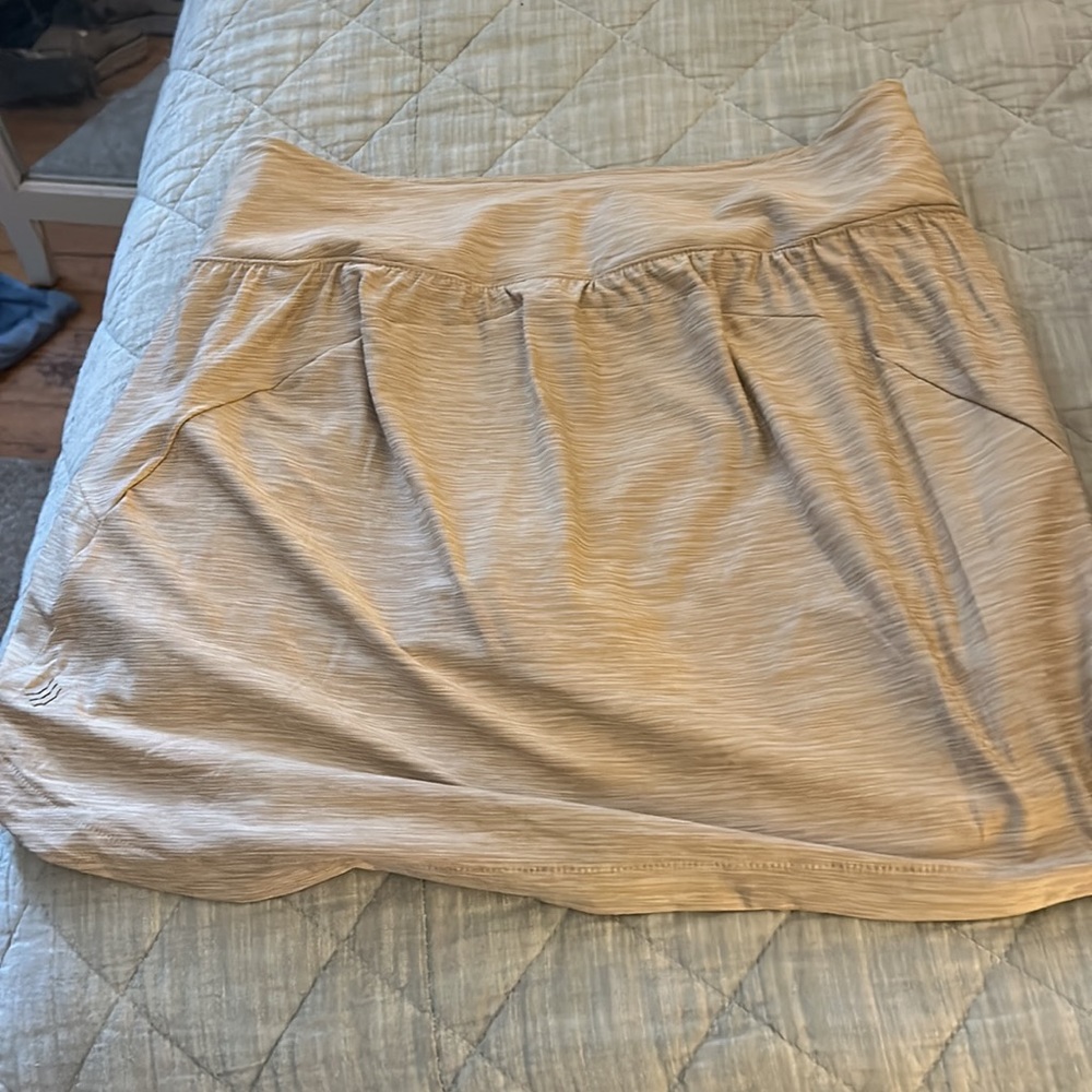 Scort - Picture 2 of 2